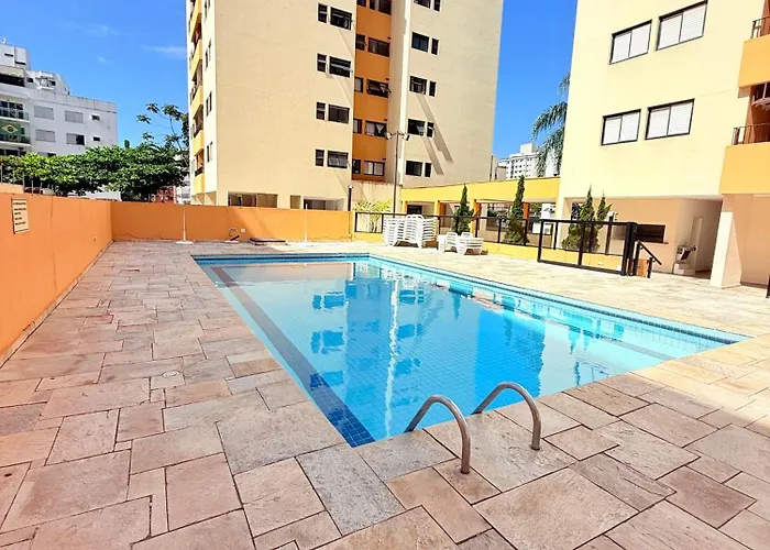 Apartamento próximo da praia Guarujá